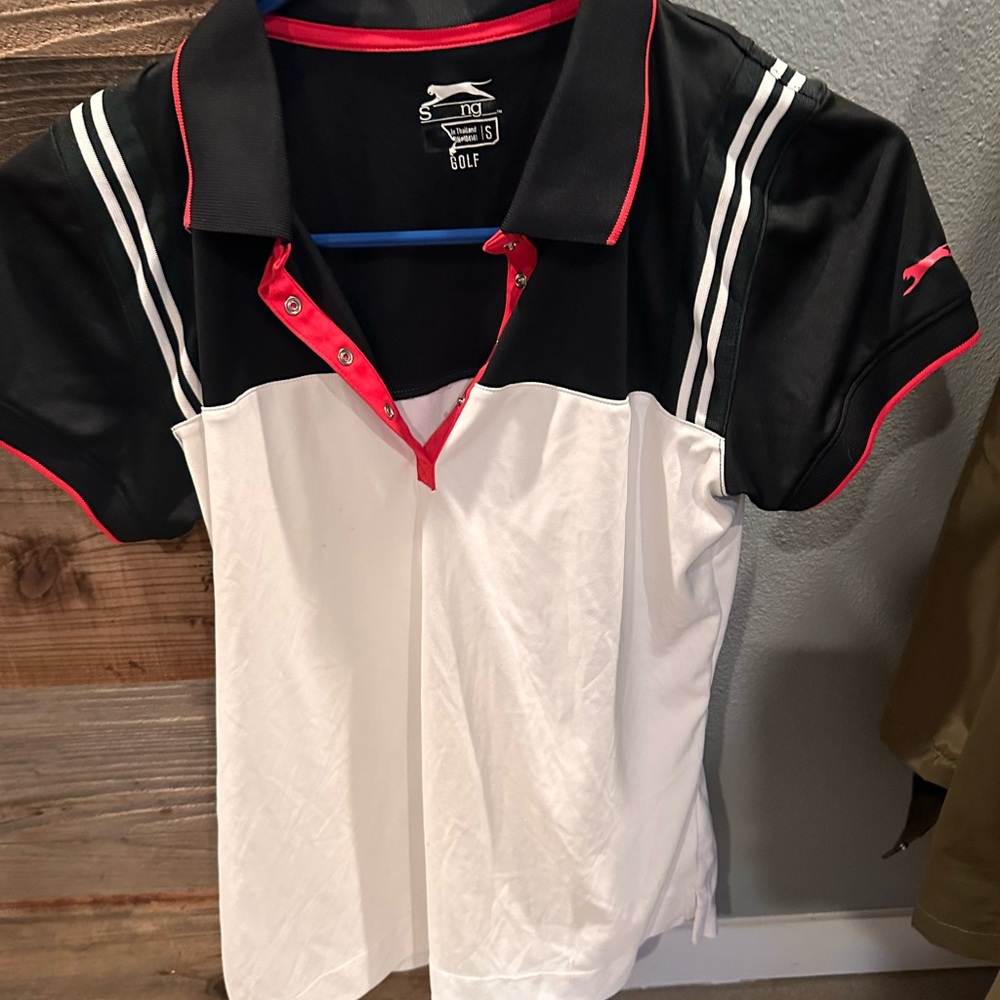 Women’s golf shirt